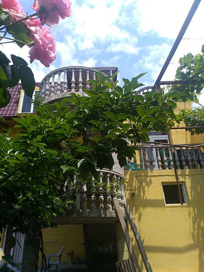 Why Me Eco-Friendly Rooms Тбилиси Экстерьер фото